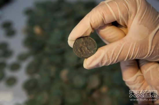工人发现古罗马钱币 价值百万欧元