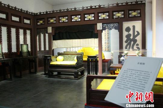 240余件故宫文物“摆驾”山东 再现清代帝王生活场景