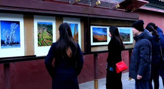 致敬改革开放四十周年 生态右玉最美田园摄影展在北京景山公园开展