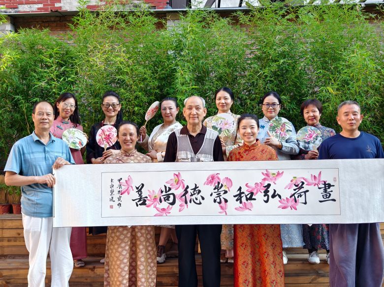现在为什么那么多人画荷花？