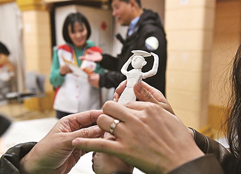 指尖触摸历史与艺术