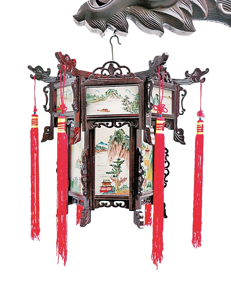 精雕承古韵 流光耀新彩 精雕承古韵 流光耀新彩