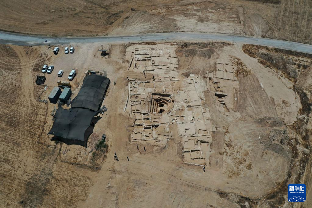 以色列南部沙漠发现约1200年前“豪宅”遗址